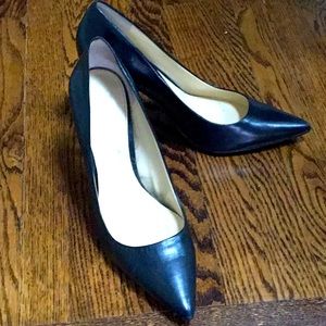 Black Ralph Lauren Pointy Toe Pumps
